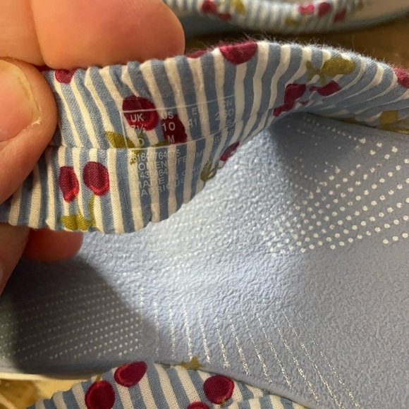 Clarks Blue and White Floral Sandals - Picture 8 of 8